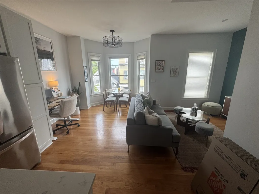 238 Saratoga St, East Boston