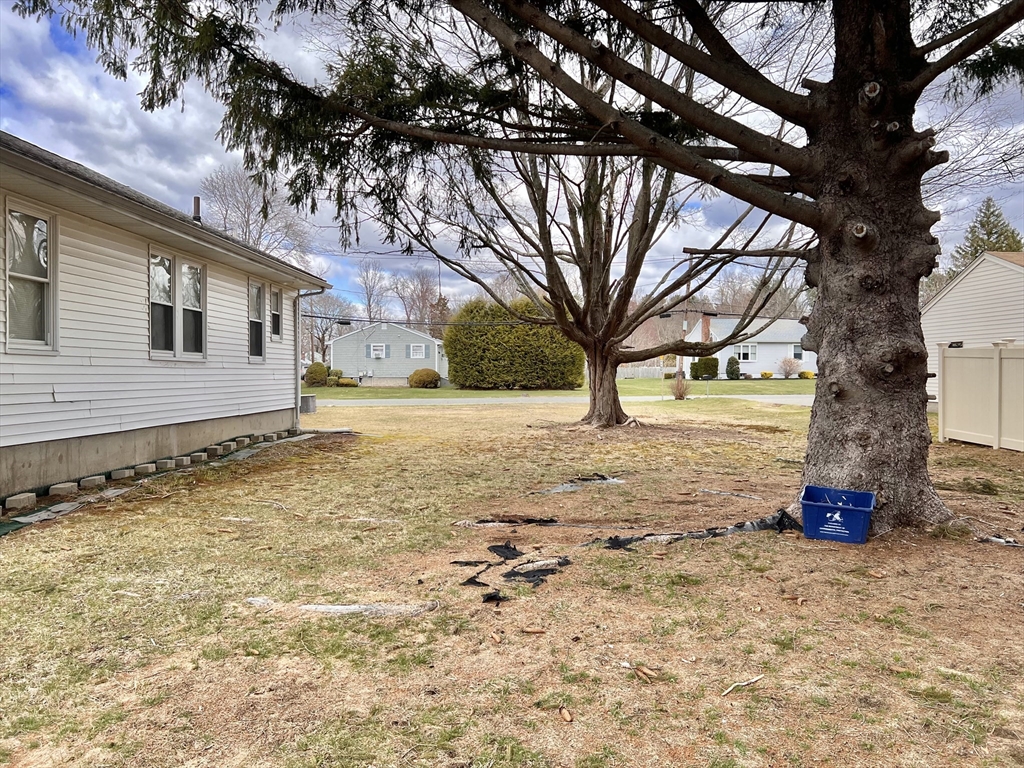 470 Pleasant St, Canton