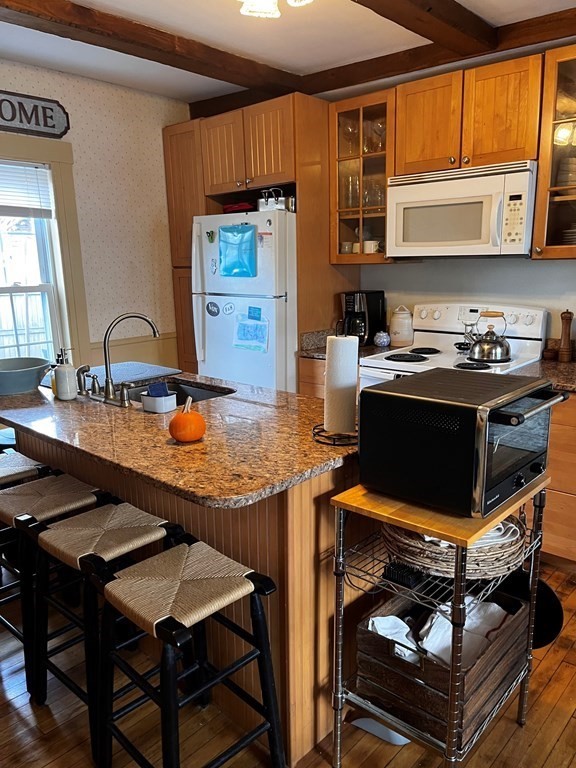 44 Hayden Rowe, Hopkinton