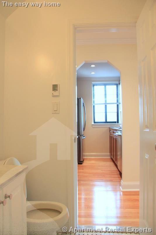 60 Brattle St, Harvard Square