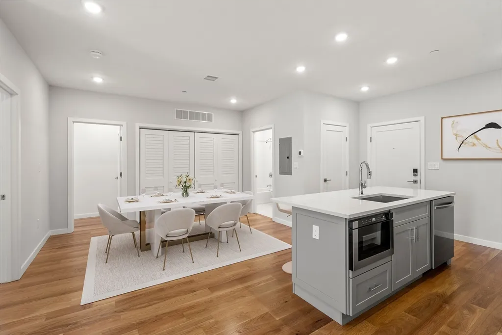 267 Old Colony Ave, South Boston