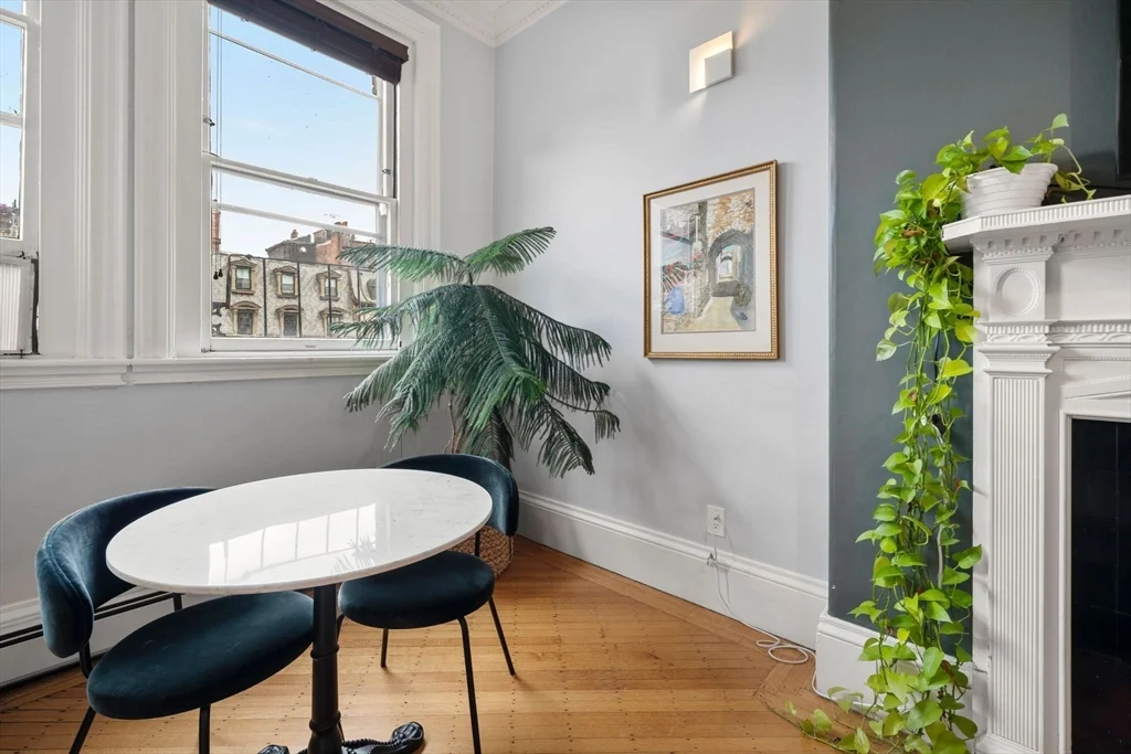 165 Beacon St, Back Bay