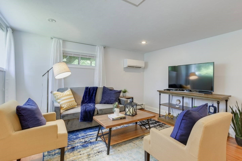 134 Newbury Ave, Quincy