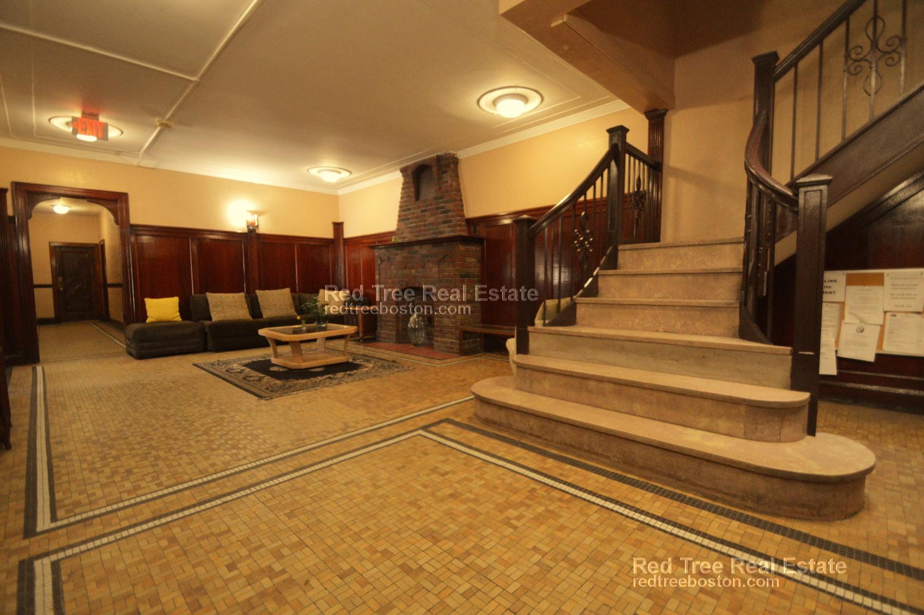 2045 Commonwealth Ave, Brighton