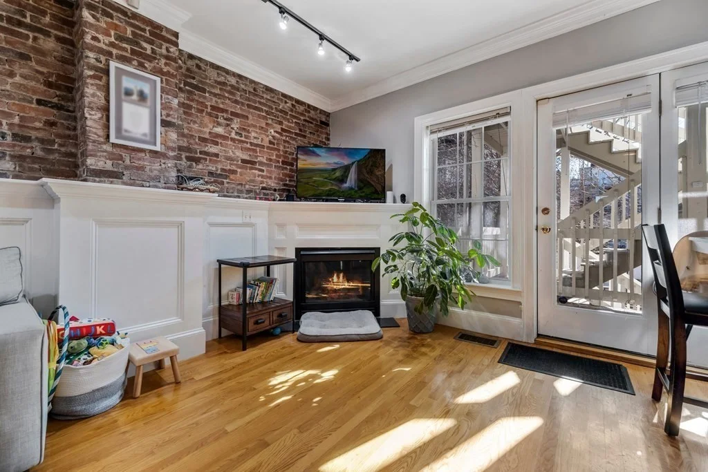 673 East 2nd St, South Boston