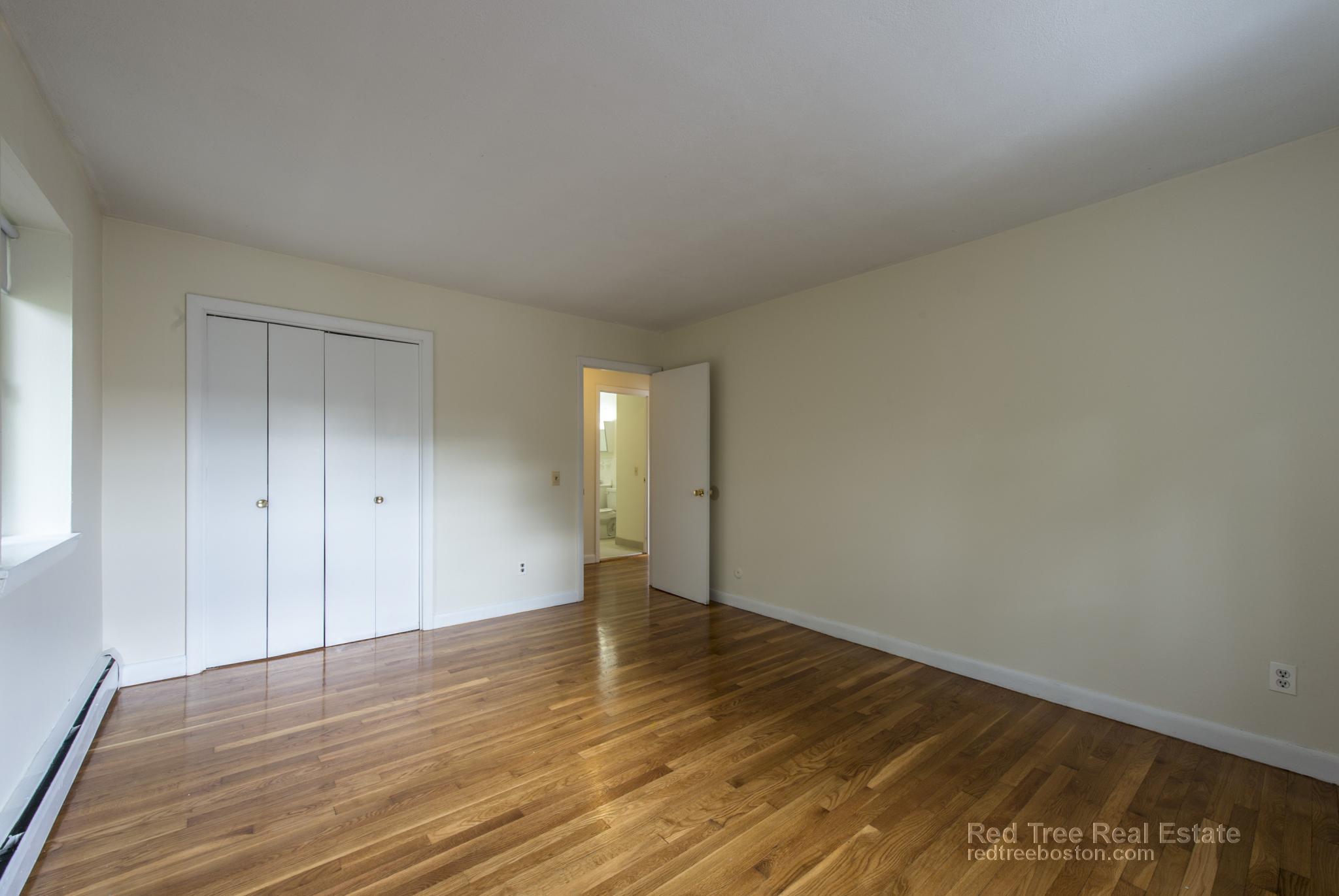 88 Gardner St, Allston