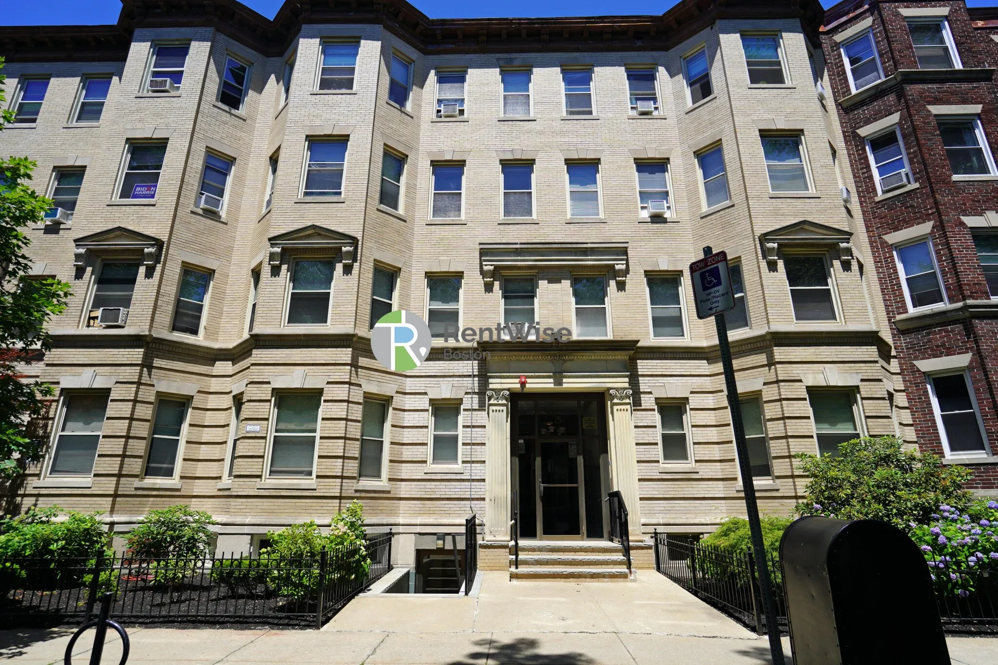 25 Queensberry St, Fenway