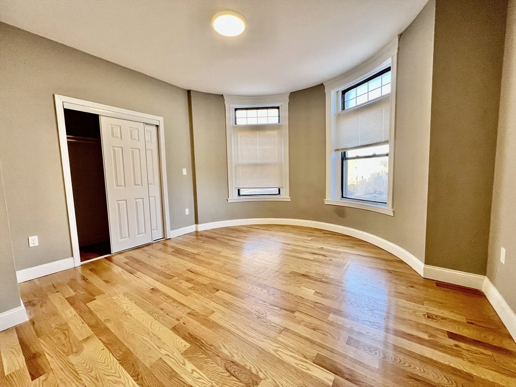 1914 Beacon St, Brighton