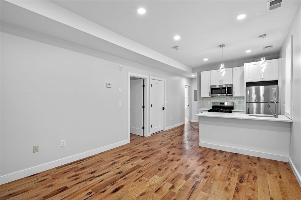 283 Chelsea St, East Boston