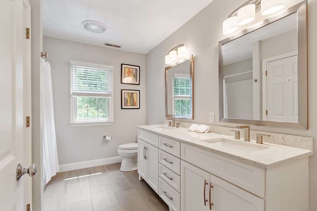 22 Periwinkle Way, North Andover