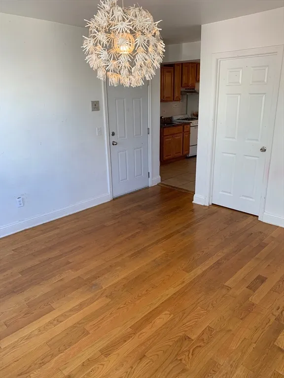 102 Beacon St, Chelsea