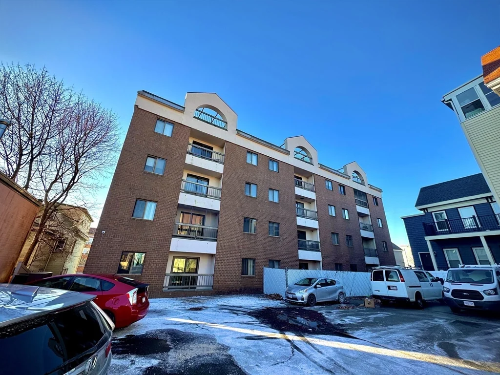 24 Corey St, Everett