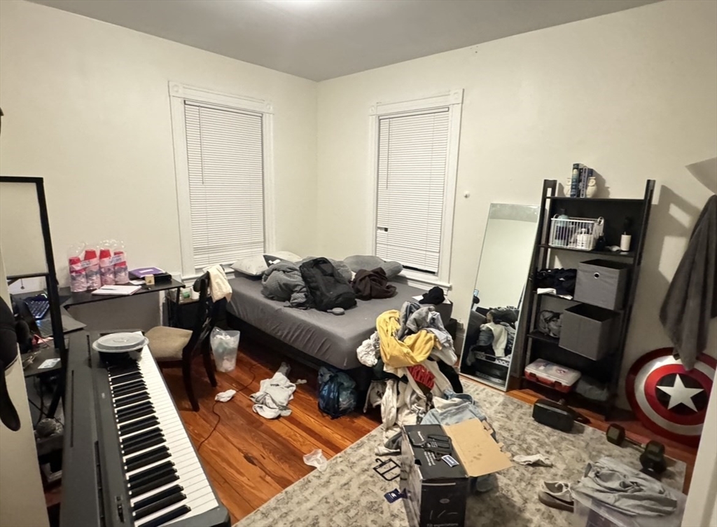 18 Lawn St, Mission Hill