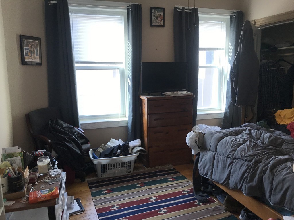 111 H St, South Boston