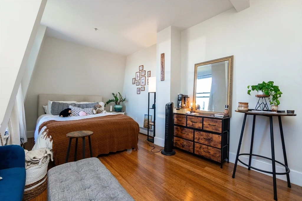 483 Beacon St, Back Bay