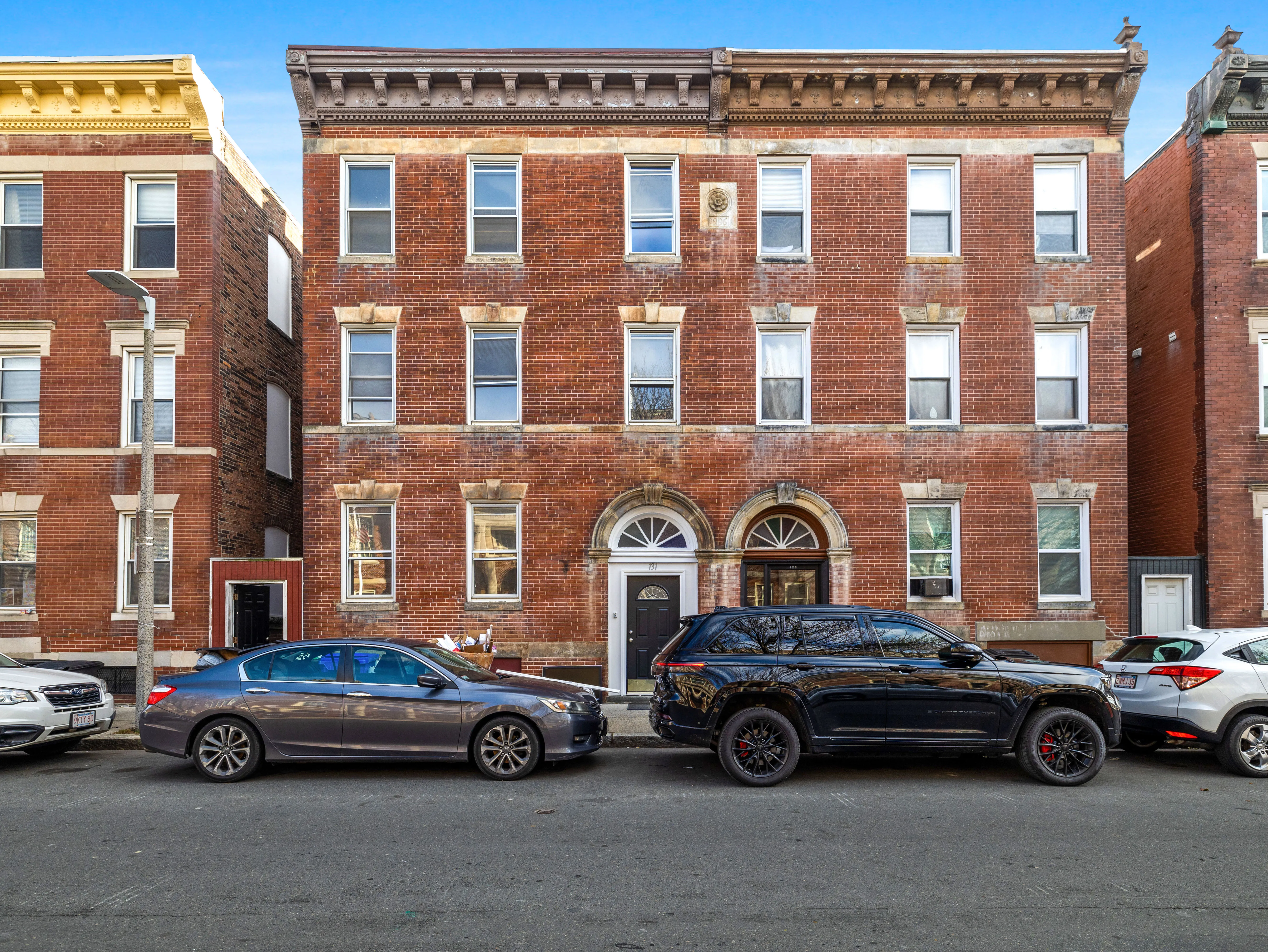 131 Cottage St, East Boston