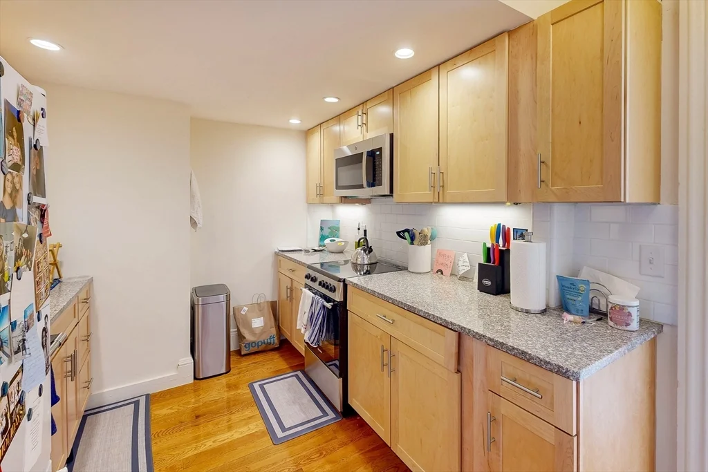 231 Beacon St, Back Bay