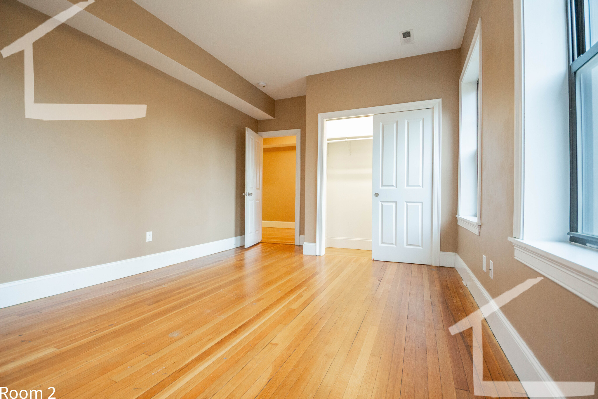 1592 Beacon St, Corey Hill