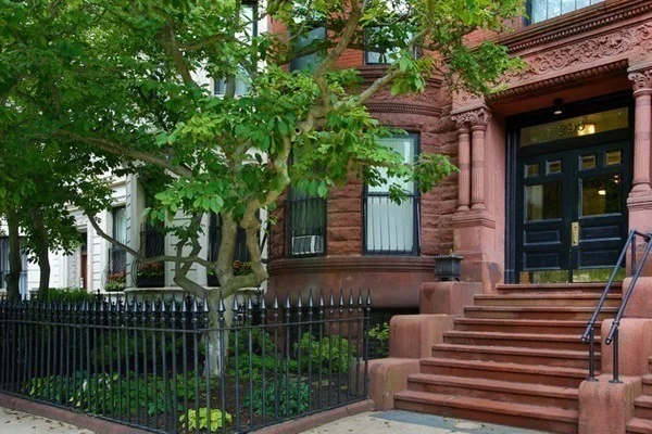 295 Commonwealth Ave, Back Bay