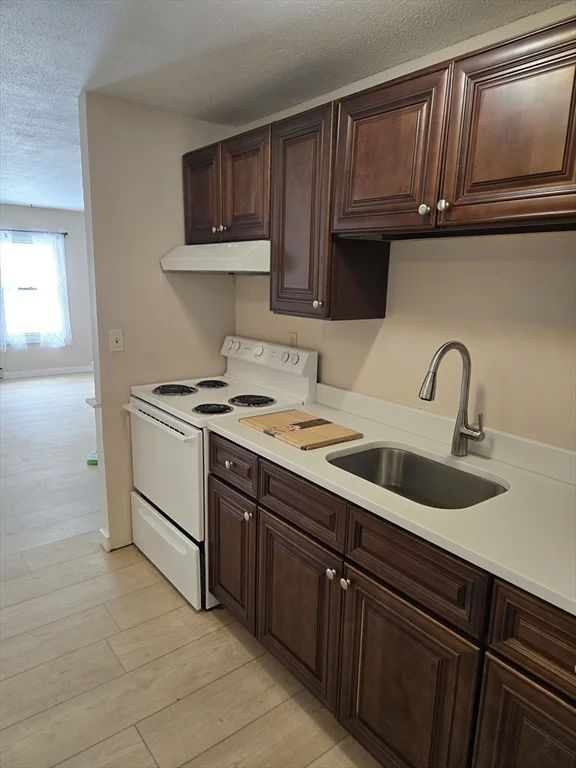 297 Ashland Ave, Southbridge