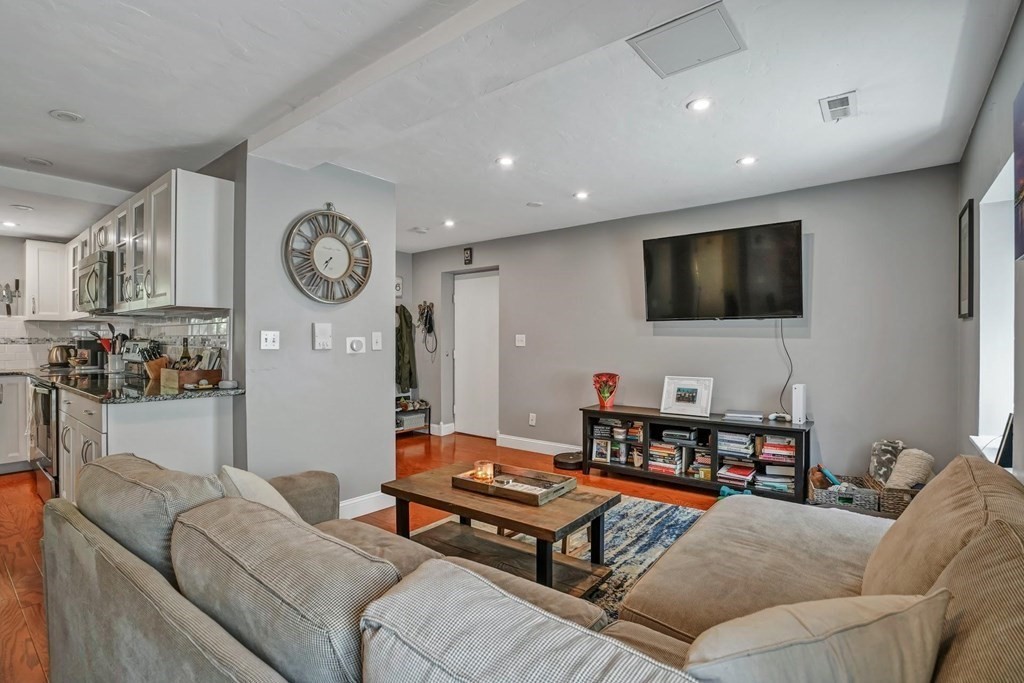 549a East 4th St, South Boston