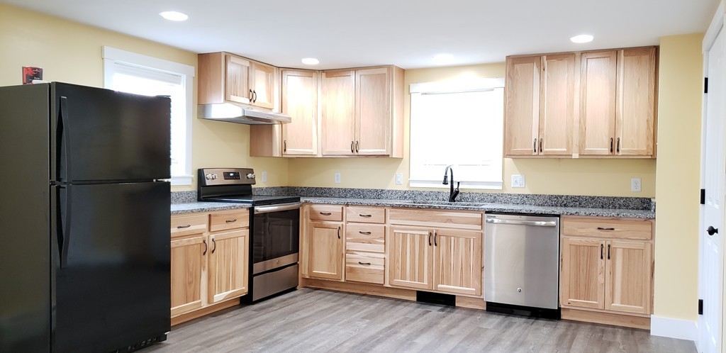 51 Moore Rd, New Braintree