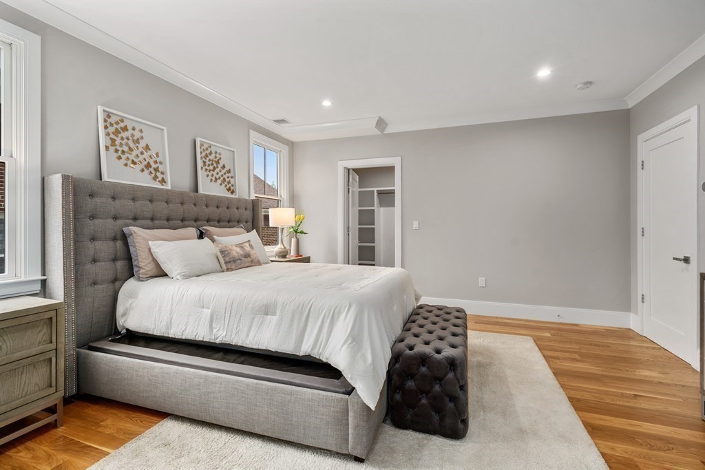 96 Verndale St, North Brookline