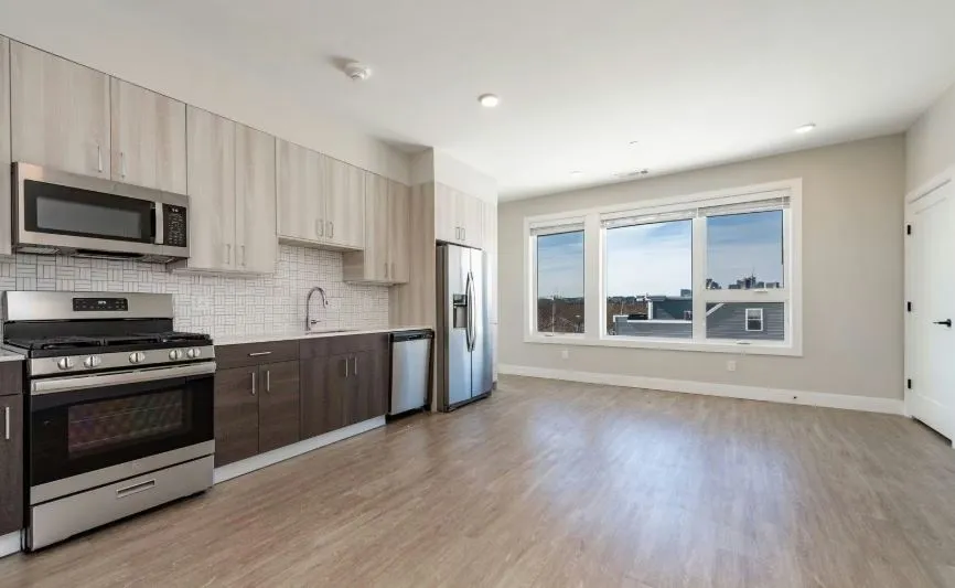 340 Bremen St, East Boston