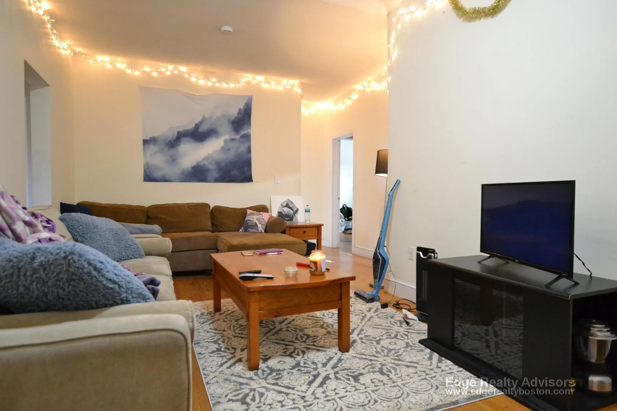 316 Saint Paul St, North Brookline