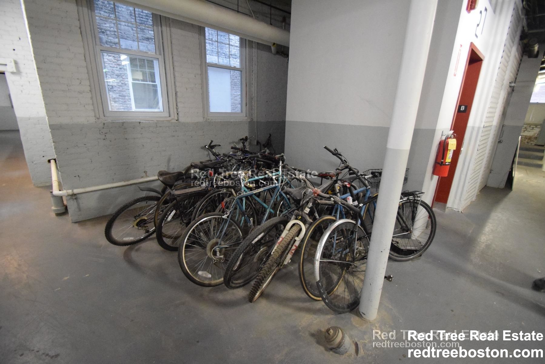 27 Park Dr, Fenway