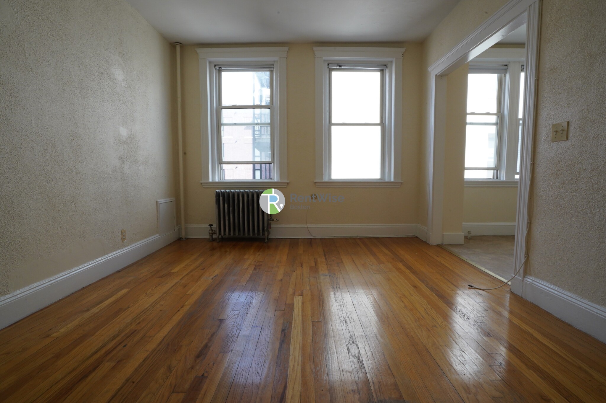 131 Washington St, Brighton