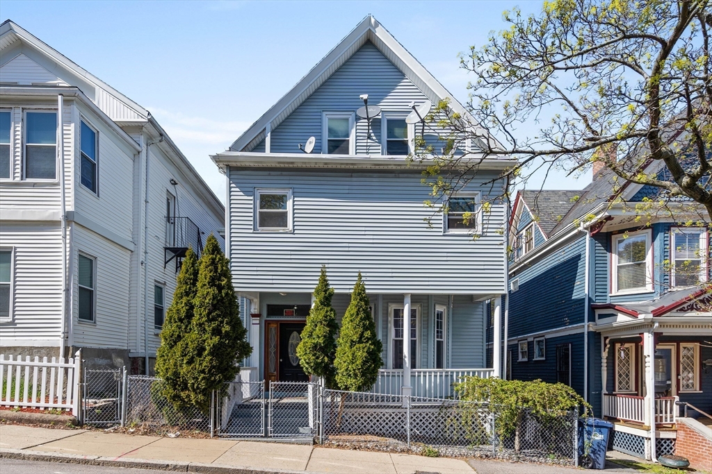 18 Gaston St, Roxbury