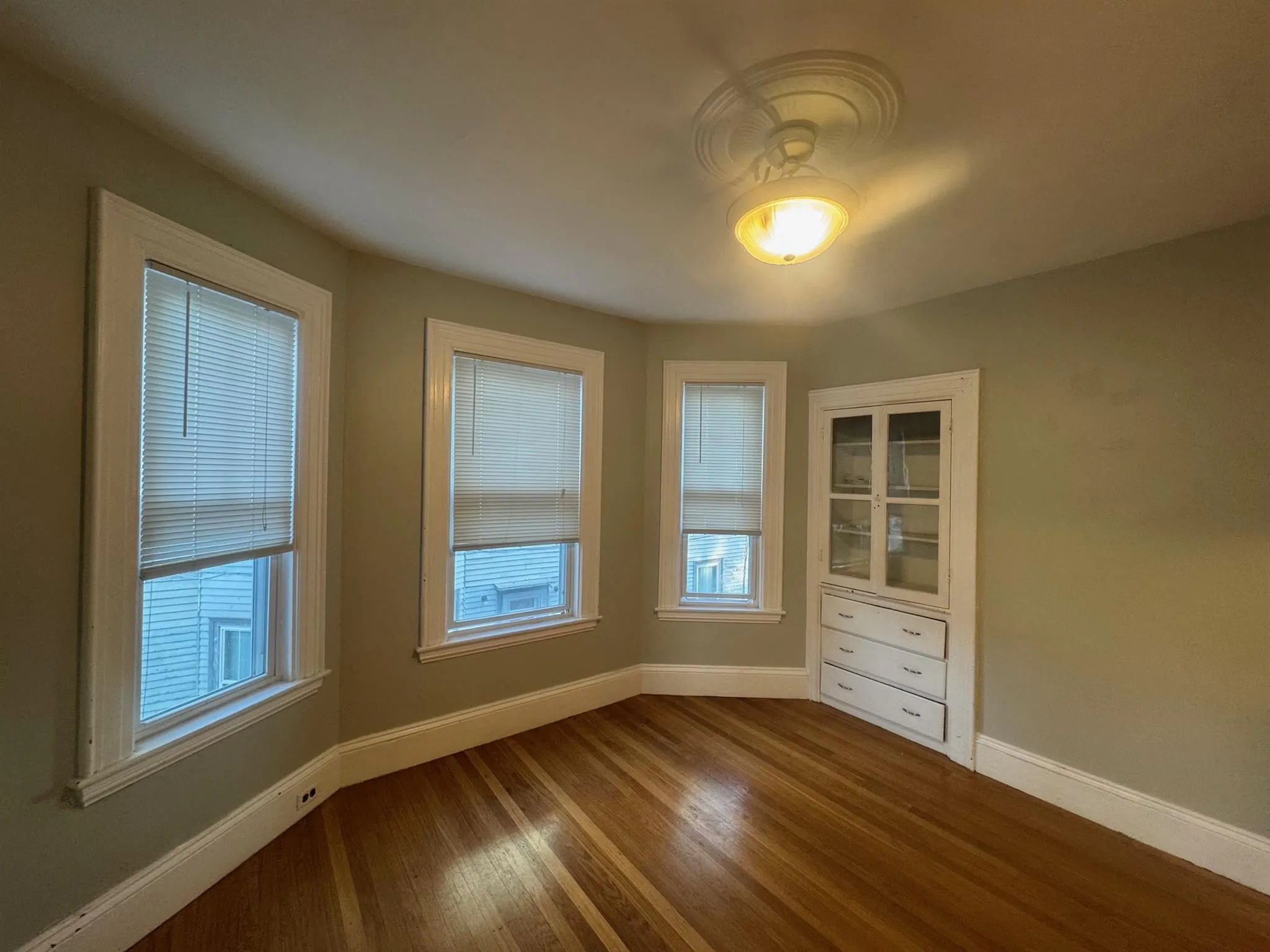 106 Highland Ave, Winter Hill