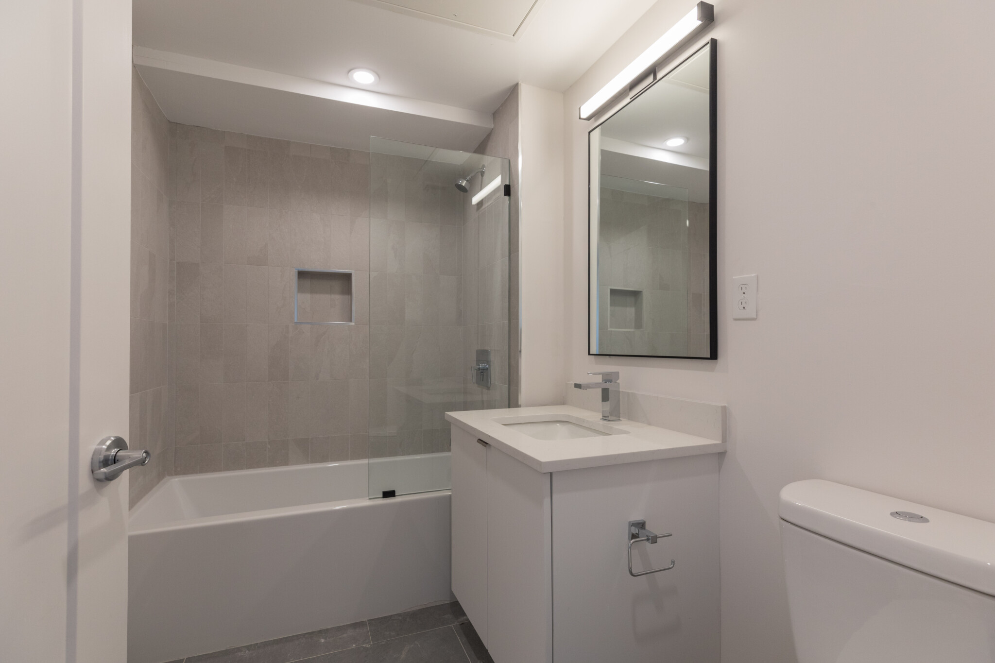 11 East Lenox St, Roxbury