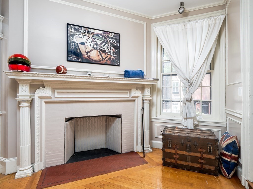 30 Gloucester St, Boston