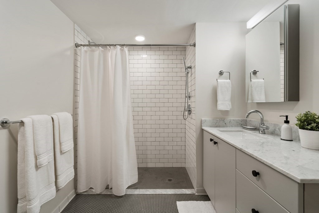 1060 Broadway, Teele Square