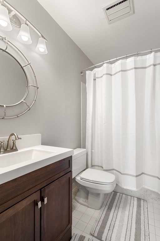 100 Marina Dr, Quincy