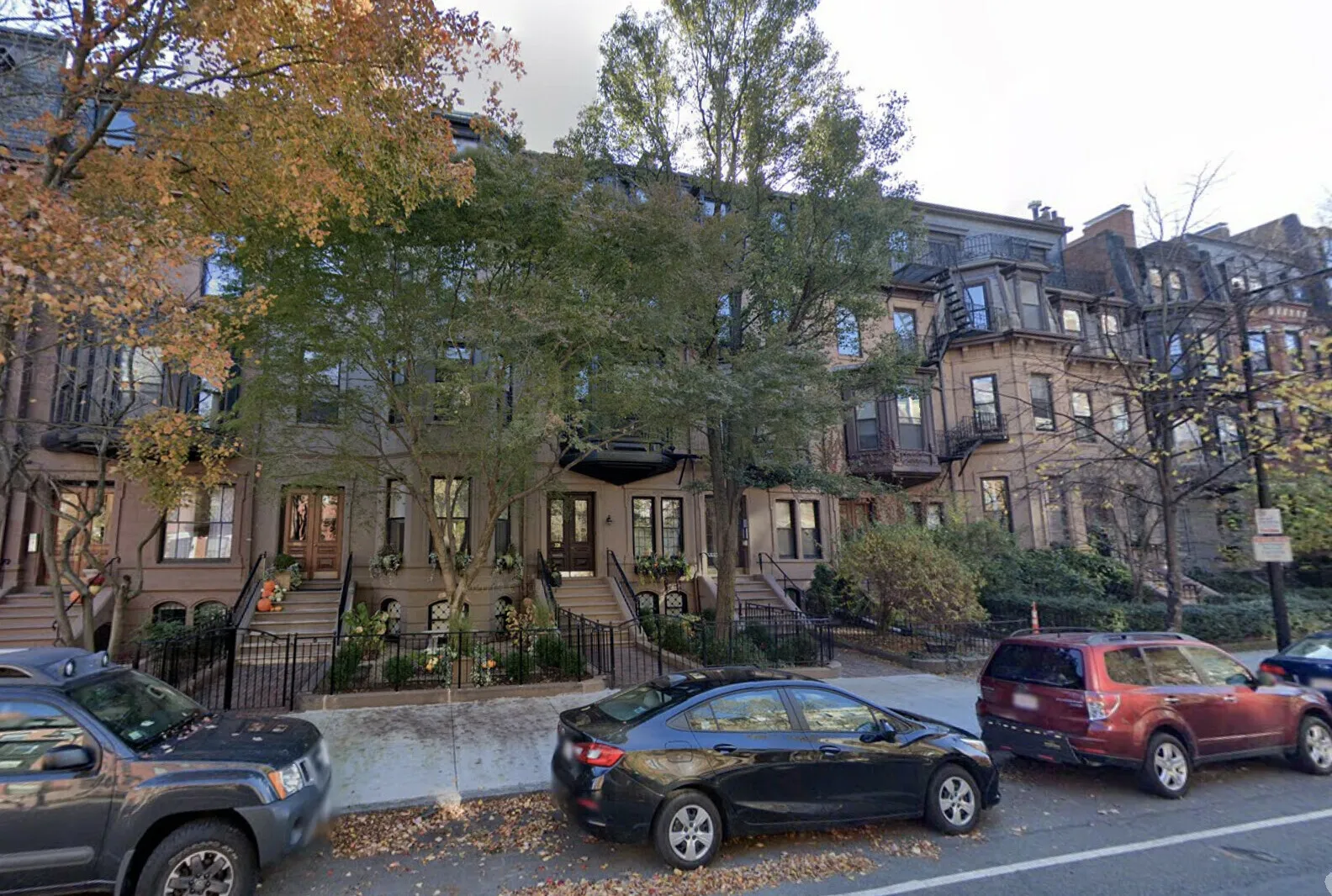 323 Beacon St, Back Bay