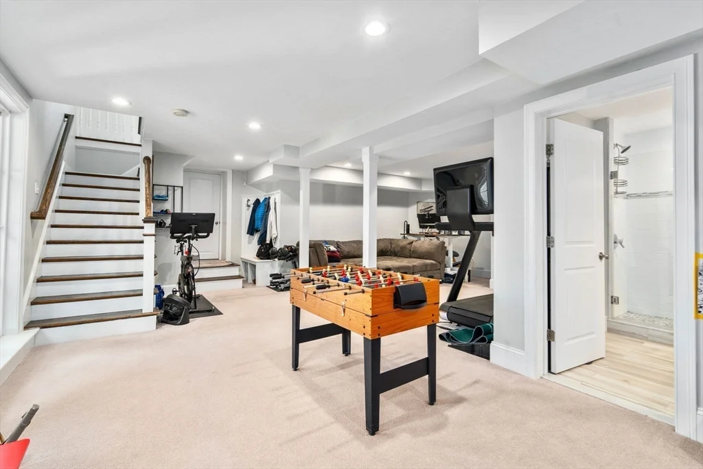 119 Charlesbank Rd, Newton Corner