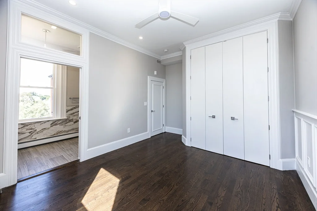 85 Regent St, Roxbury