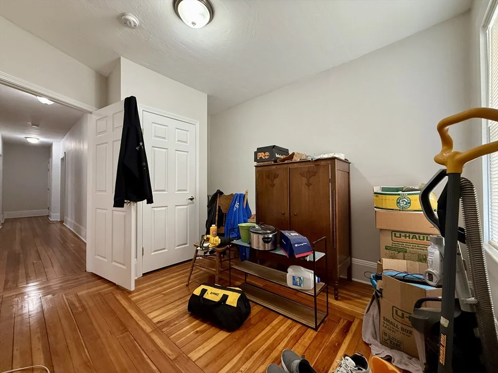 11 John St, Attleboro