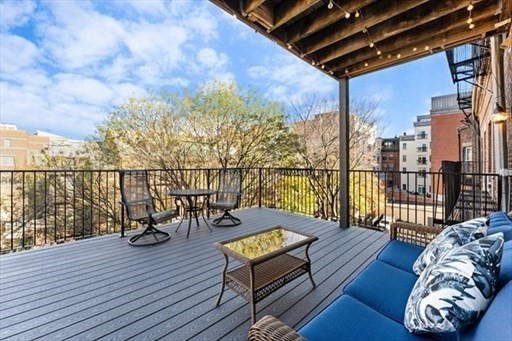 608 Massachusetts Ave, South End