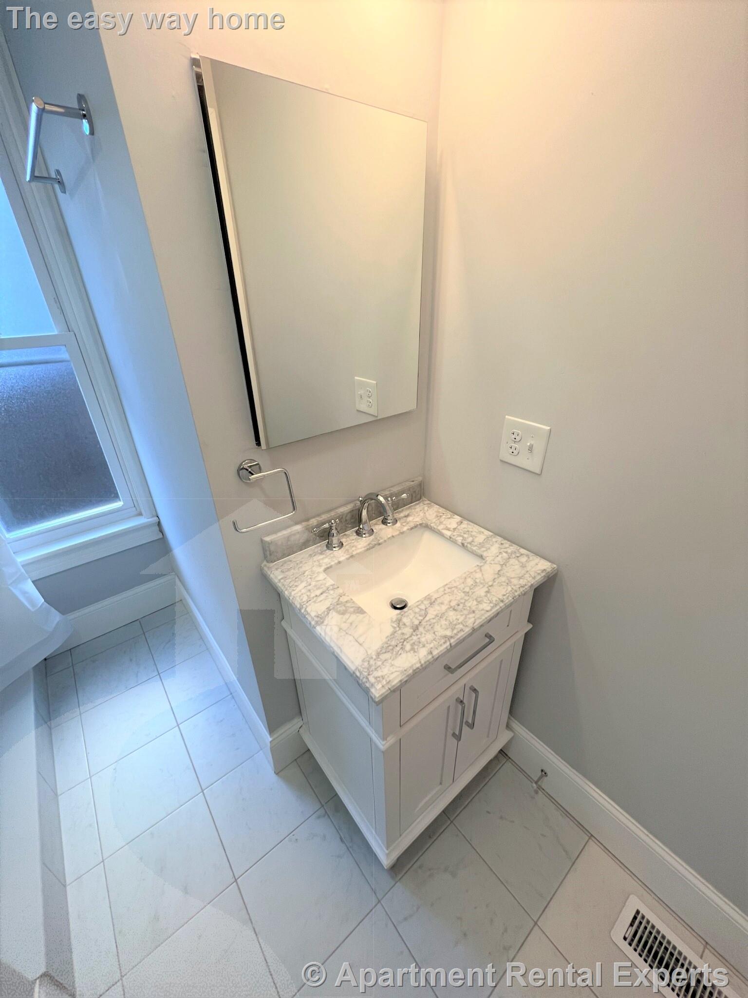 374 Oxford St, Porter Square