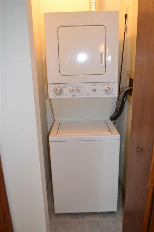 369 Aiken Ave, Centralville