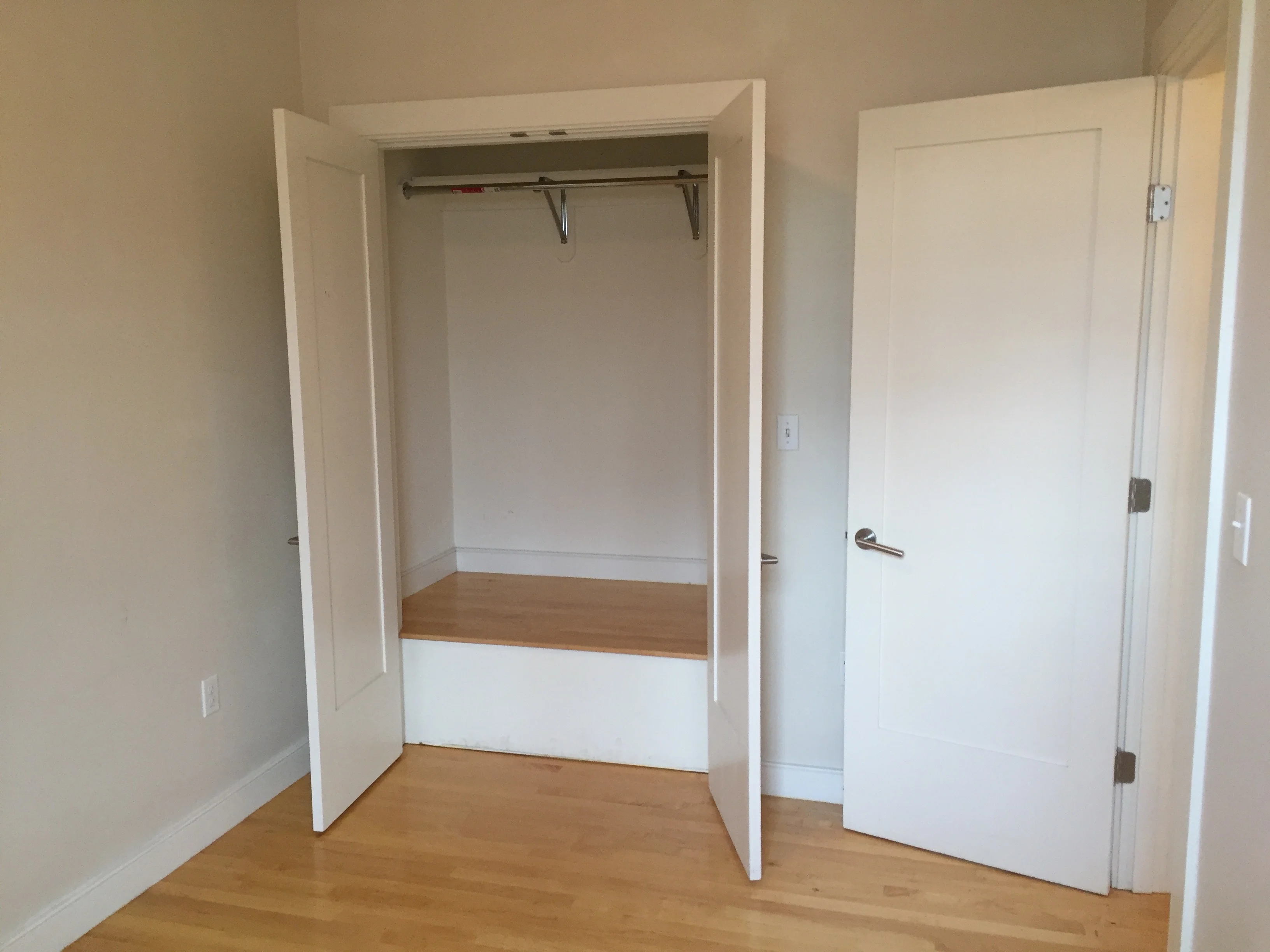 72 Hamilton St, Cambridgeport