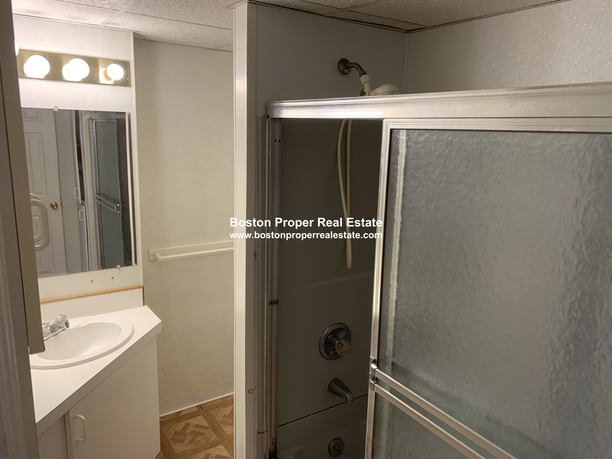 290 Newbury St, Back Bay