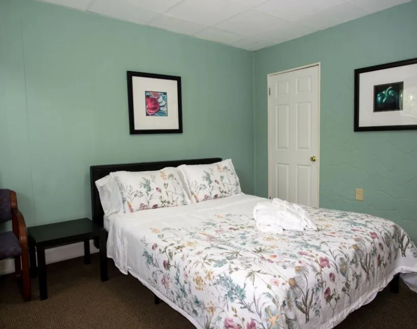 42 Everett St, East Boston