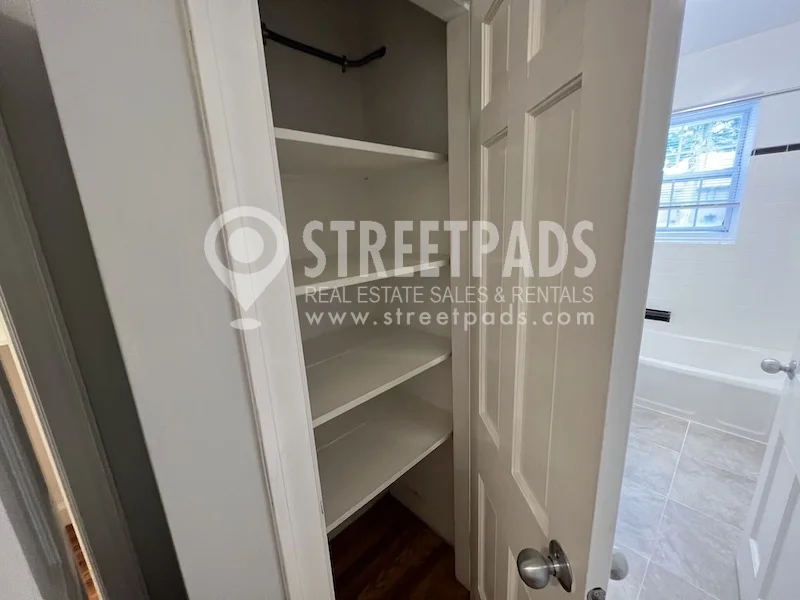 1153 Beacon St, Longwood