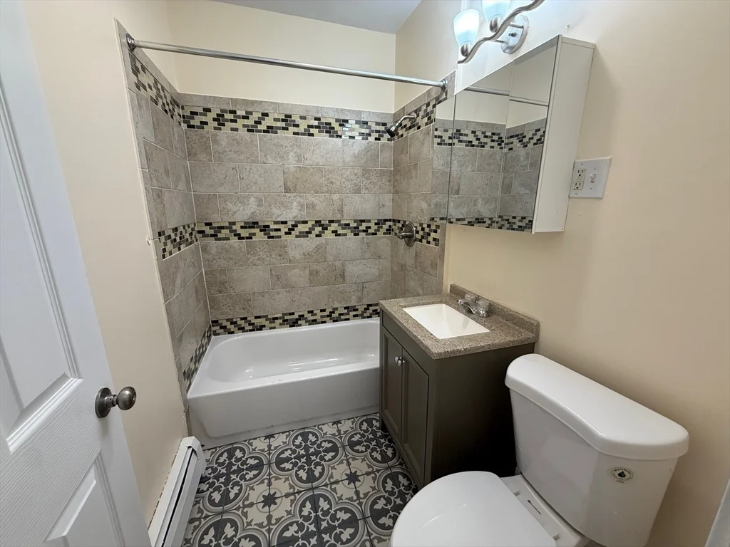 11 Dalrymple St, Jamaica Plain