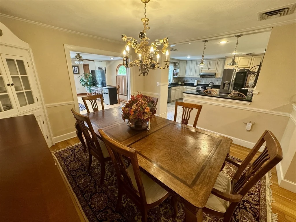 328 Blue Hill Ave, Milton
